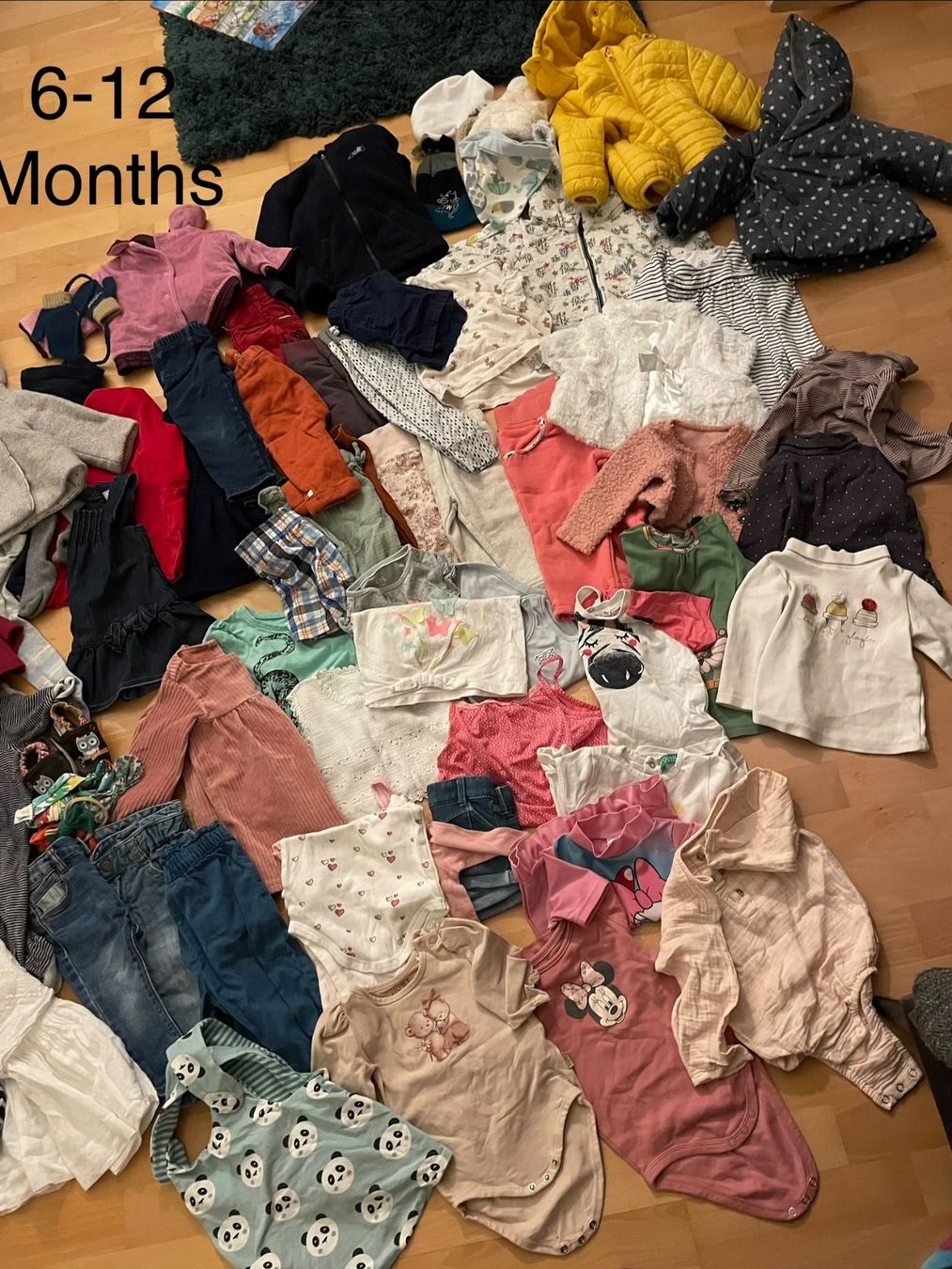 Lotti di vestiti: Clothes from new born to 2+, diaper bin & bottle sterilizer – Usato da Meilen venduto da val_tsv8 6