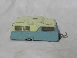 DINKY TOYS  NR. 188  WOHNWAGEN  BESPIELT  OHNE TÜRE