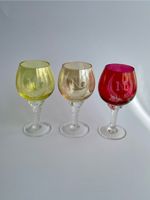Lot de 3 verres à vin Napoléon colorés avec motif "N"