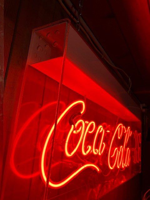 Alle Dekorationen: Neonleuchtreklame Coca Cola – Gebraucht aus Rüegsauschachen von Buchegg14-18 1