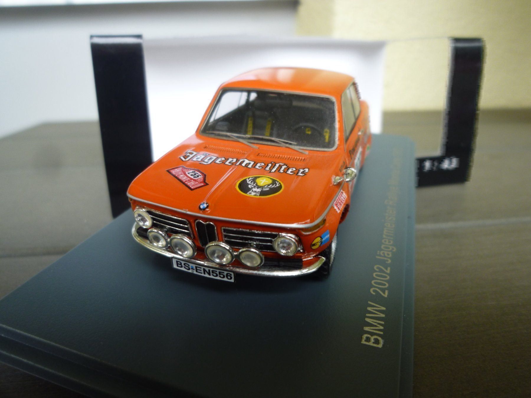 MCG BMW Alpina B11 3,5, metallic-dunkelgrün 1992, 1:18 | Model Car World