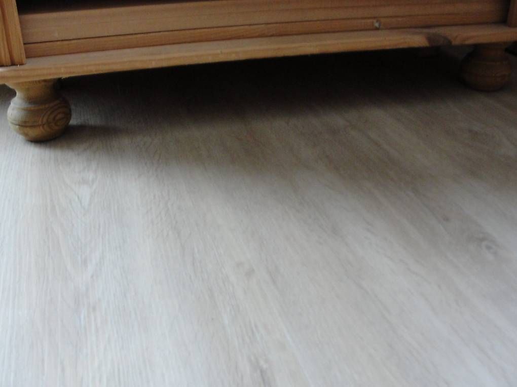 Armadi: Massiv-Holz – Usato da Oberschrot venduto da Schello 2