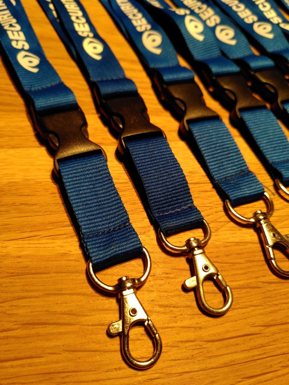 Portachiavi: 10x Securitas Lanyards / Schlüsselbänder – Nuovo (secondo la descrizione) da Zofingen venduto da Justice79 1