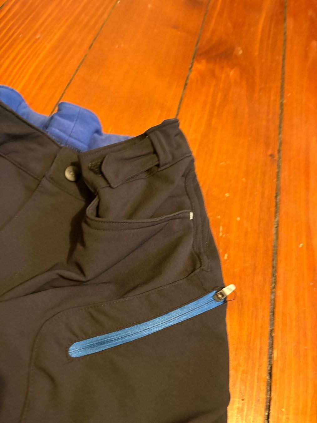 Decathlon Hosen: Pantalon de randonnée softshell noir 152 cm – Gebraucht aus Satigny von Suisse_gigi 4