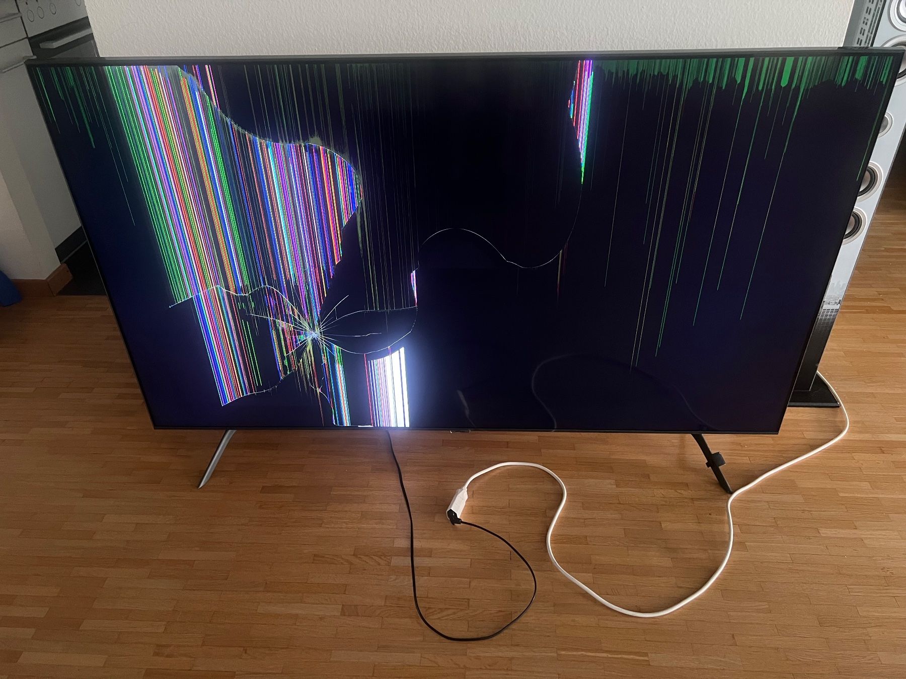 Televisori: Samsung UE65AU7170U 65" DEFEKT – Difettoso da Aarau venduto da .Kosta. 1