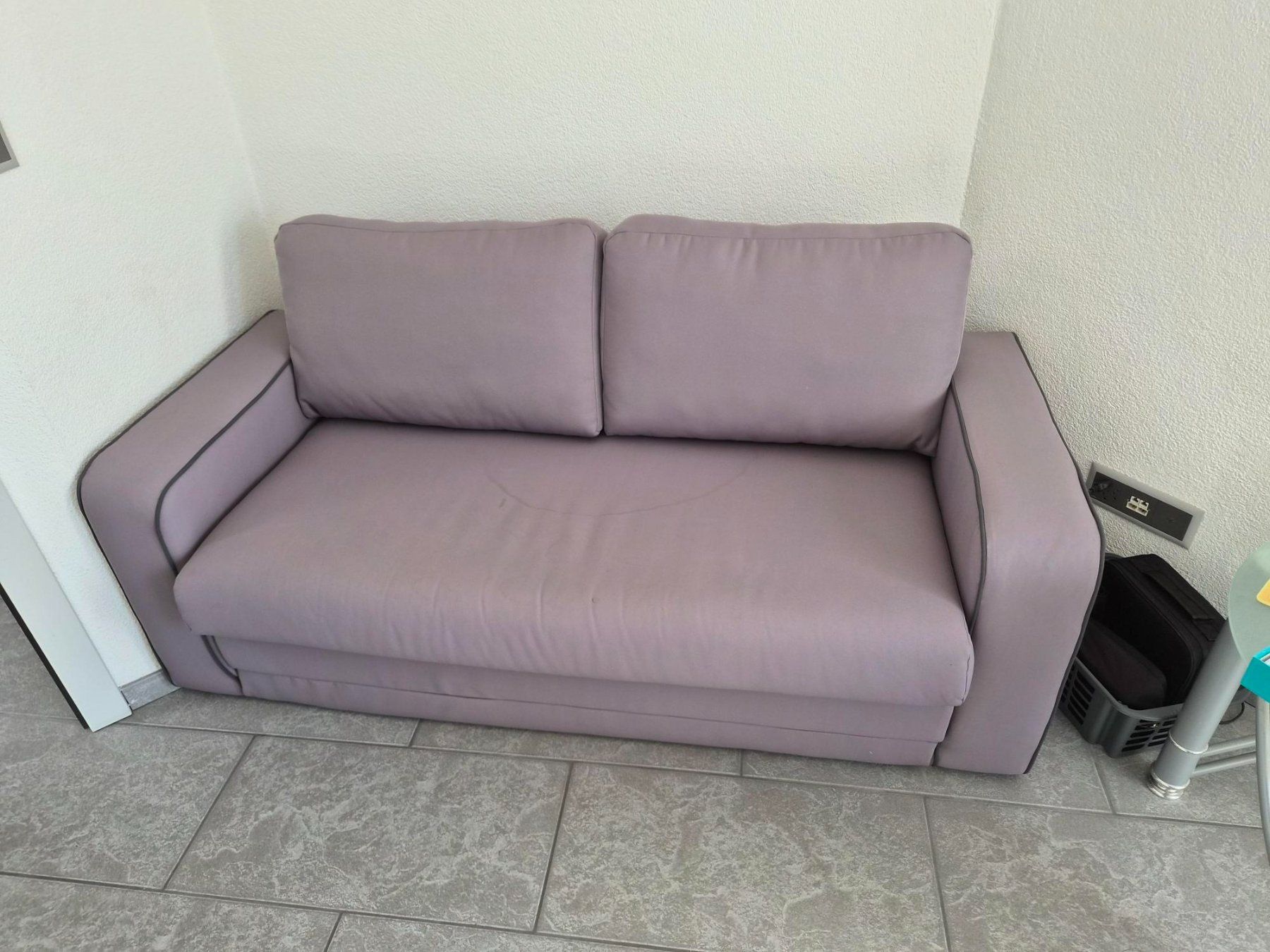 Sofas: Heruasziehbares Bettsofa – Gebraucht aus Strengelbach von Mosers
