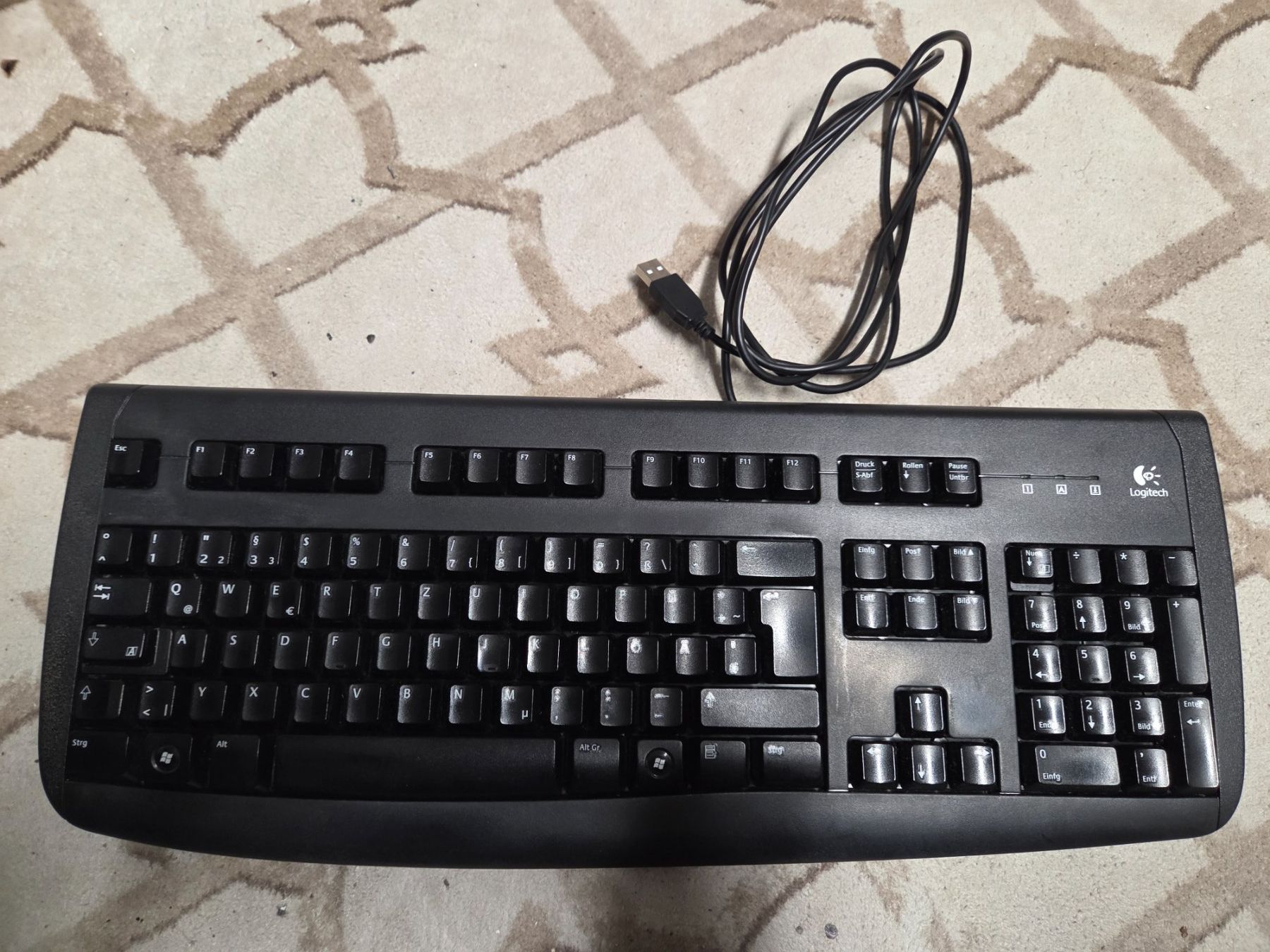 Lenovo Tastiere: Logitech De Luxe 250 Keyboard Tastatur QWERTZ-Layout – Usato da Zürich venduto da Alibaba1234 1