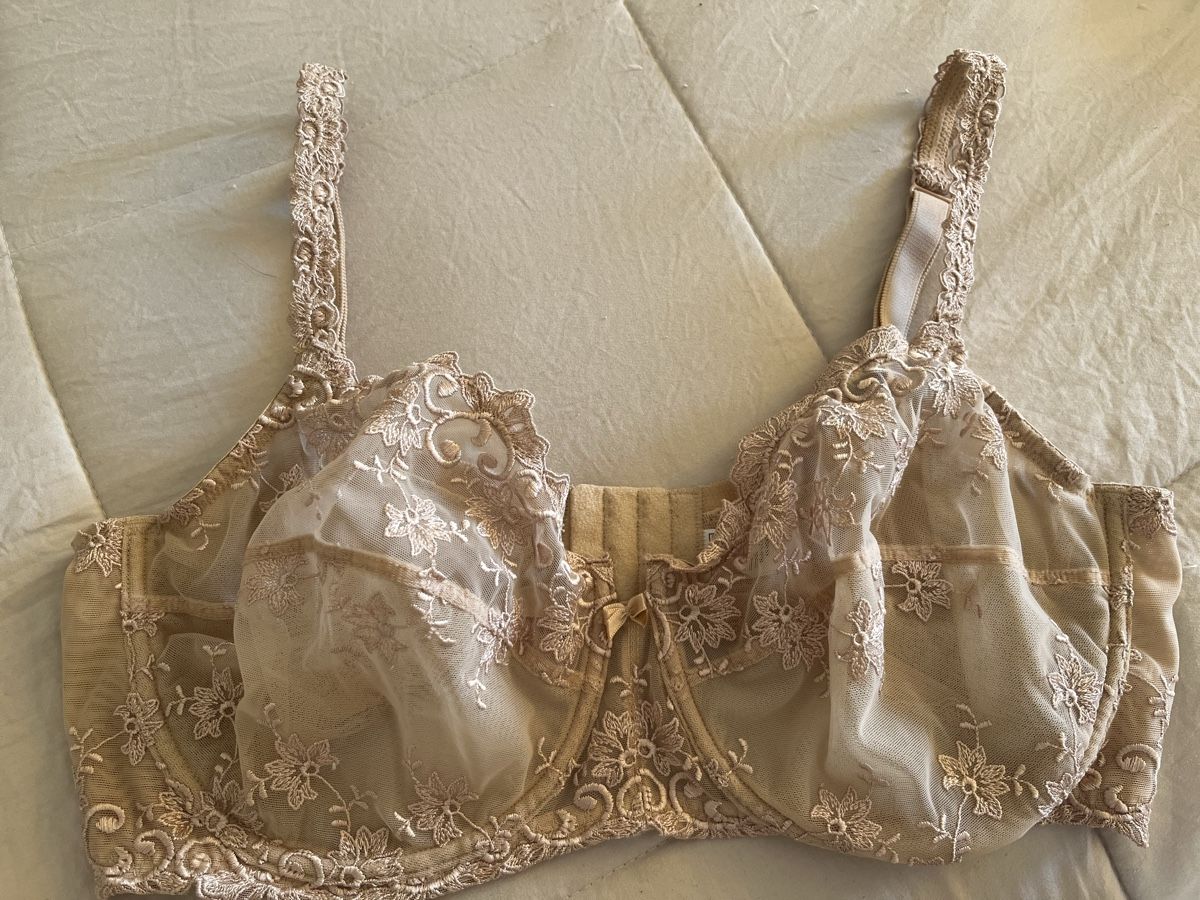 Altra biancheria intima: Beautiful Beige Lace Bra - Size 85F – Nuovo (secondo la descrizione) da Lausanne venduto da barbabelle02