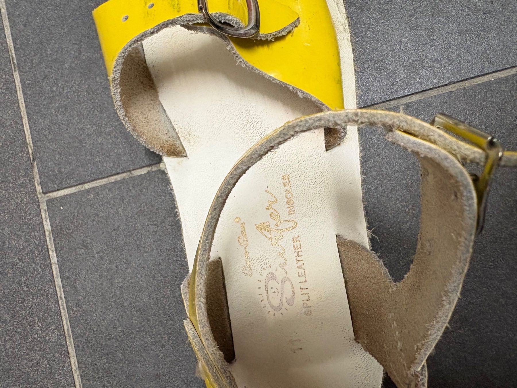 Salt-Water Scarpe per ragazzi: Badeschuhe 2 Paar (Grösse 11) – Usato da Basel venduto da SAF 1