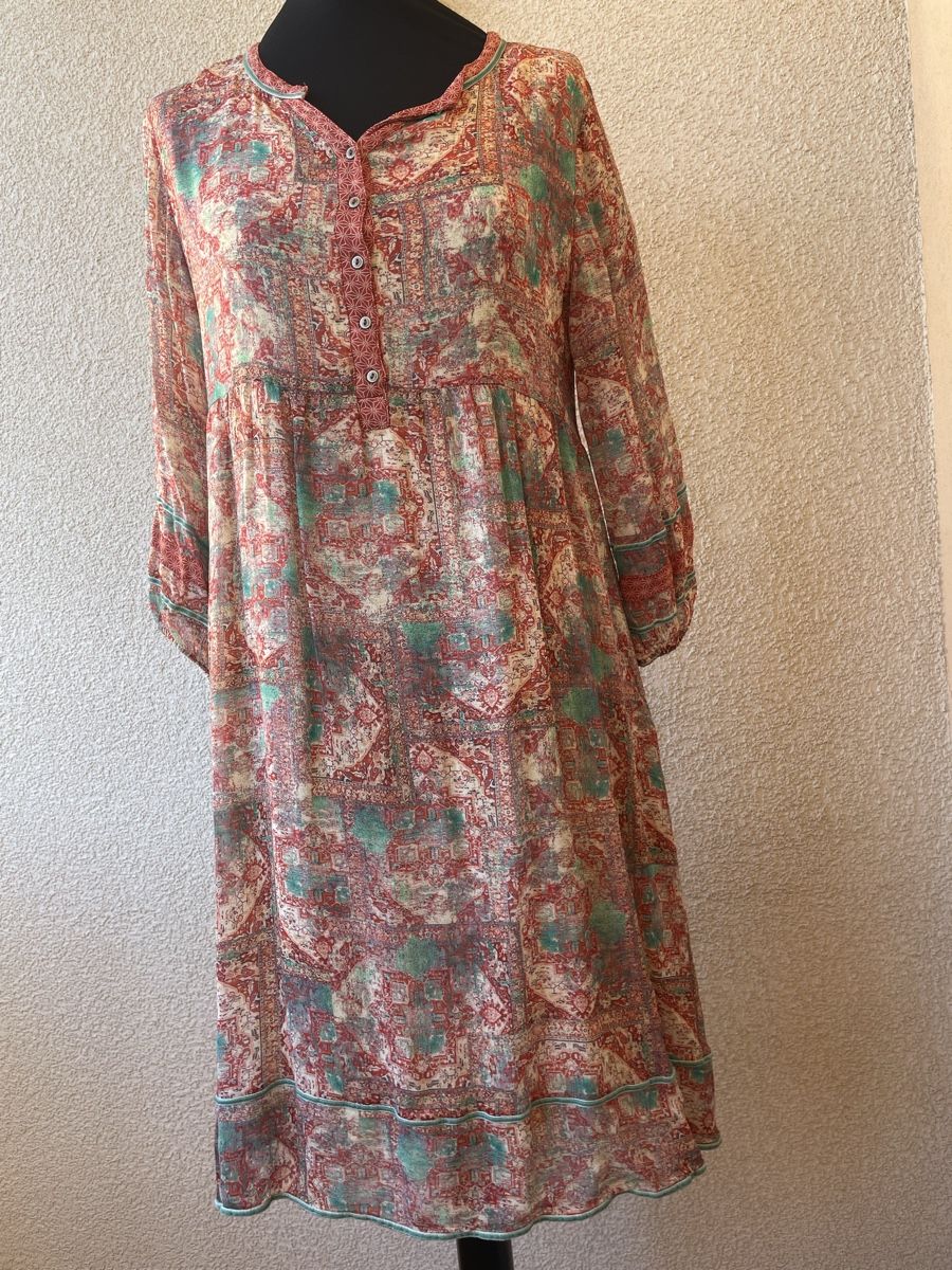 Nile Robes: Belle robe Nile, taille S – D'occasion à Vevey par chr_5pvx