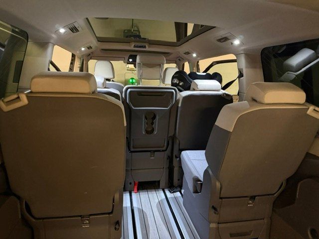 VW Autos: T7 Multivan lang – D'occasion à Henggart par Klebstoff 9