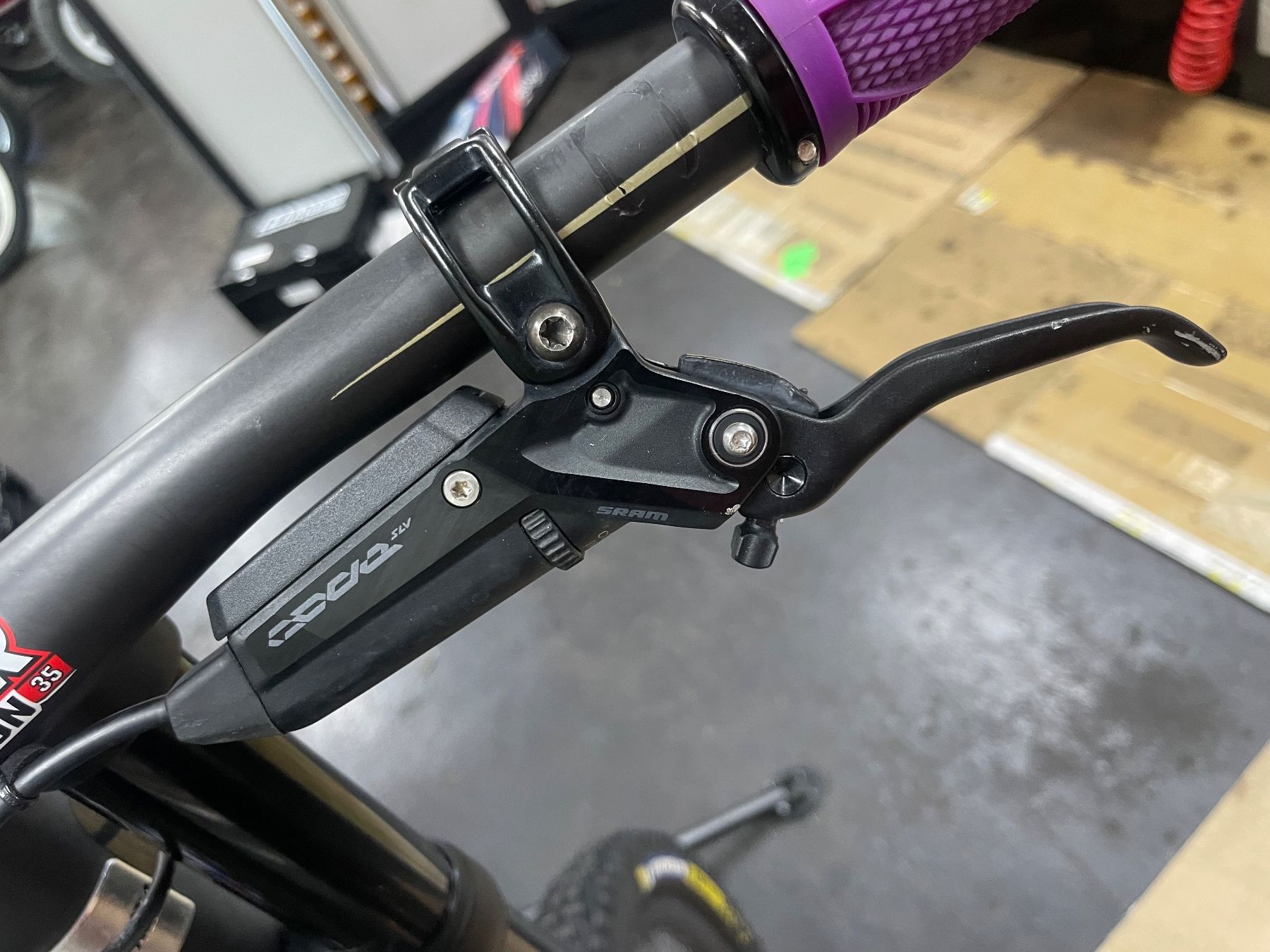 Sram Ersatzteile: Sram Code Stealth Silver SLV – Gebraucht aus Oftringen von GWC_1 1