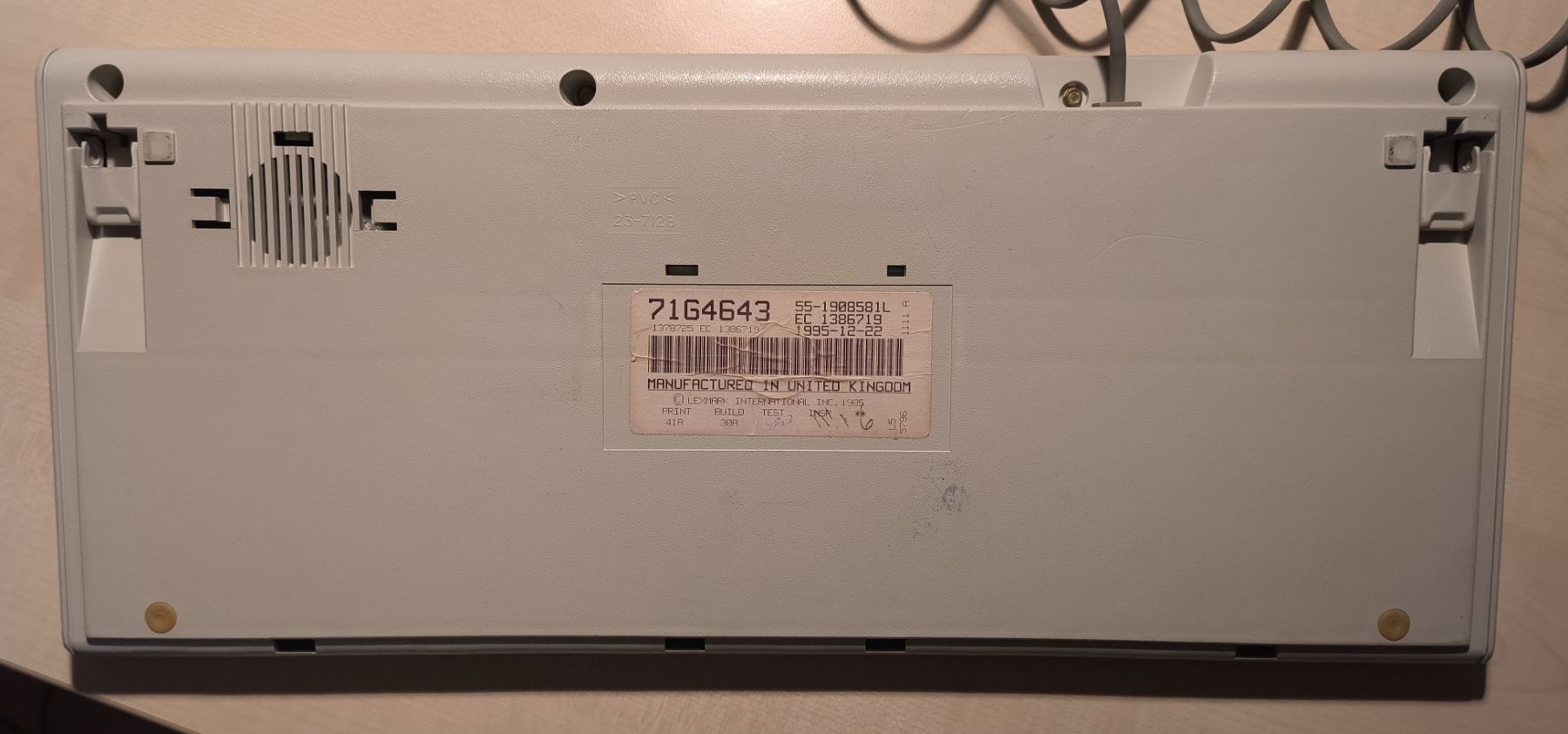 IBM Claviers: IBM Model M 71G4643 (Rubber Domes) – D'occasion à Möhlin par Oemer_von_Ueskueb 1