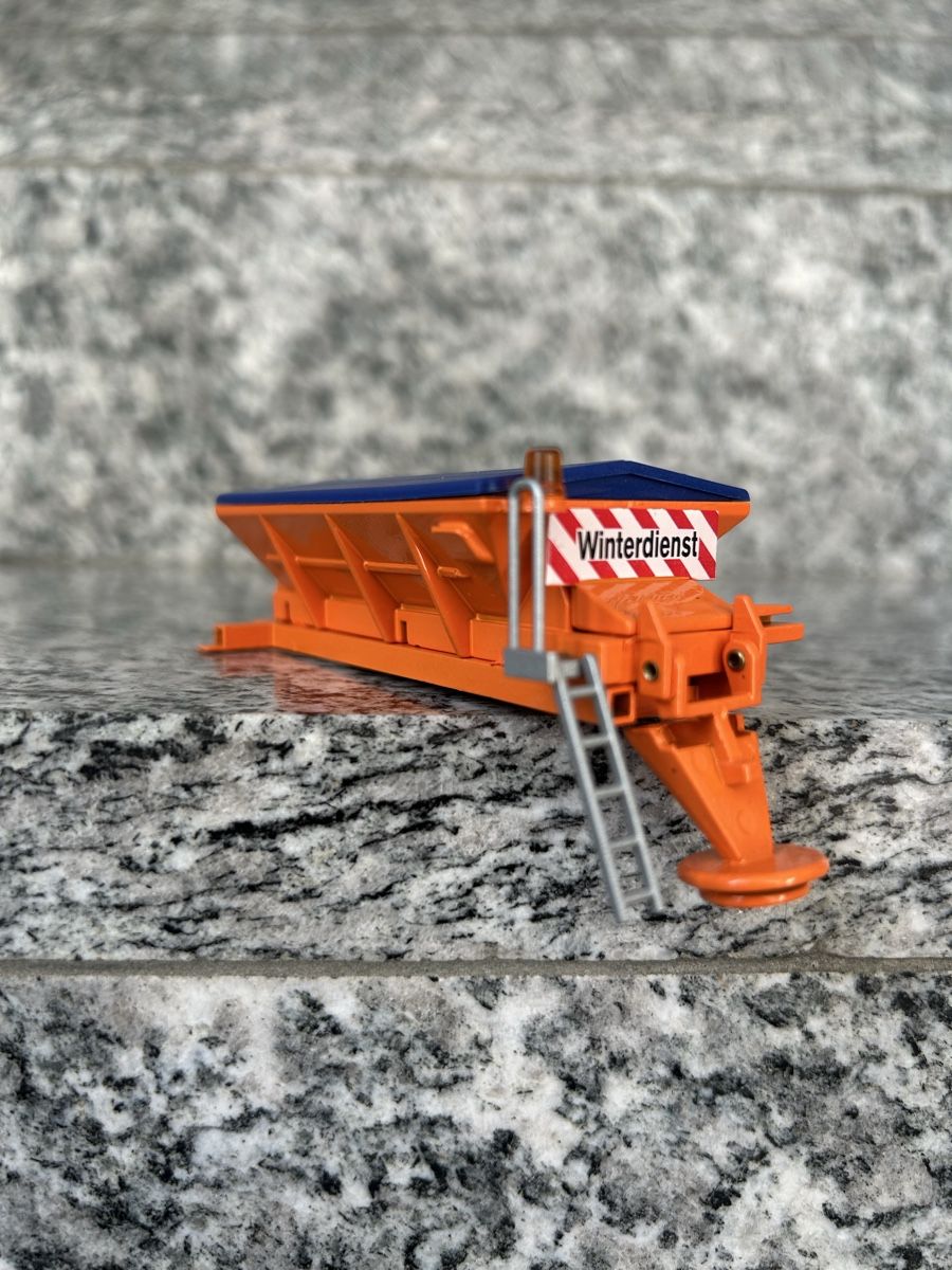 Zubehör für Pflanzenschutz: Salzstreuer , 1:50 – Gebraucht aus Horw von Tigercat635