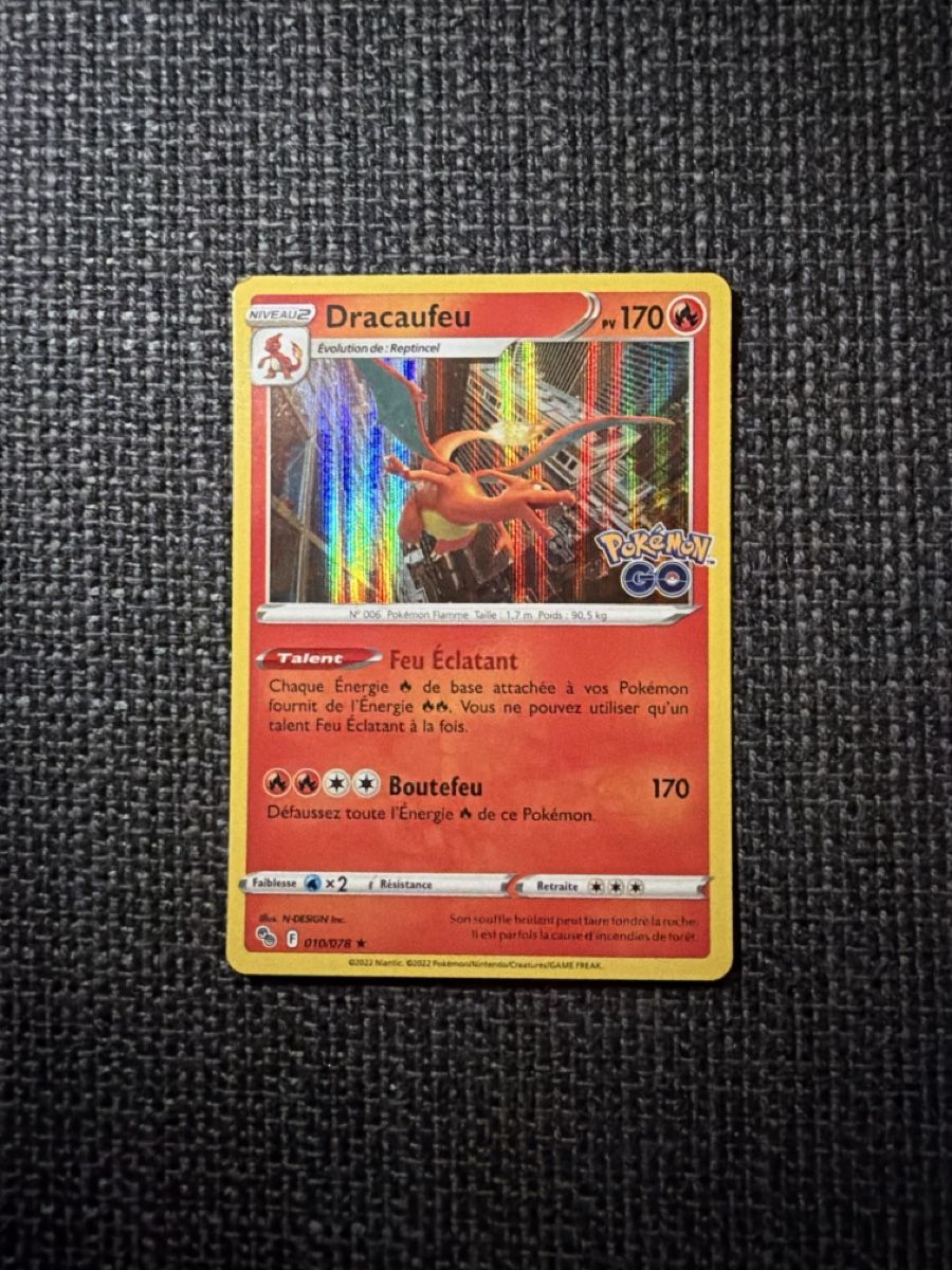 Pokémon Carte collezionabili: Carte Pokémon Dracaufeu Charizard holo FR – Usato da Genève venduto da Vallva