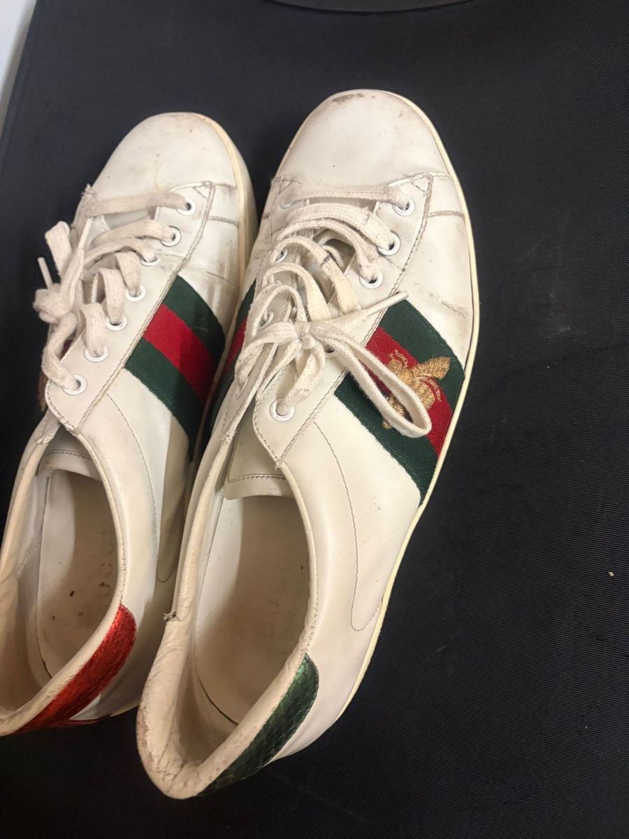 Gucci Scarpe da uomo: Gucci Baskets Cuir Blanc, abeille brodée, Taille 43 – Usato da Bulle venduto da Re-a-loved 2