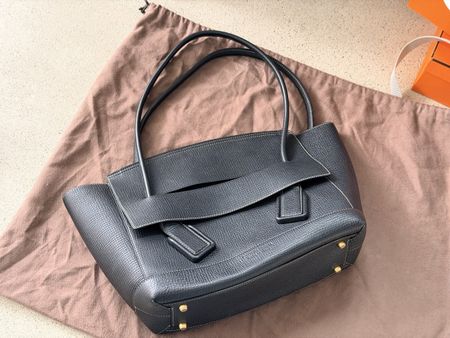 Bottega Veneta Black Leather Tote Bag