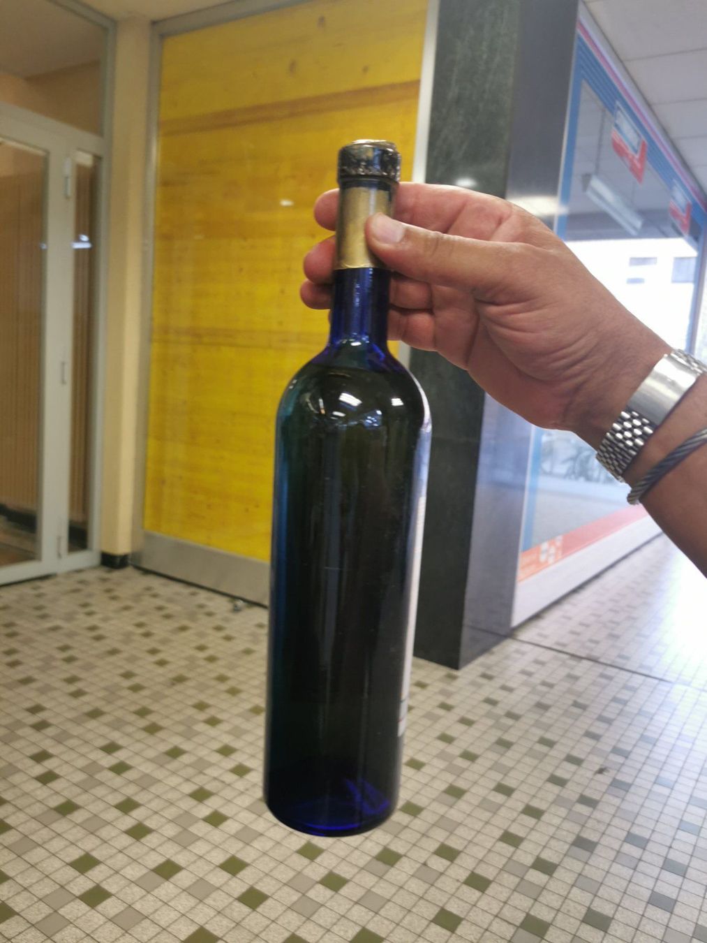Wein: 1993 BERGERAC SEC BLANC SAUVIGNON – Neu (gemäss Beschreibung) aus Genève von Leboucheoreilles 6