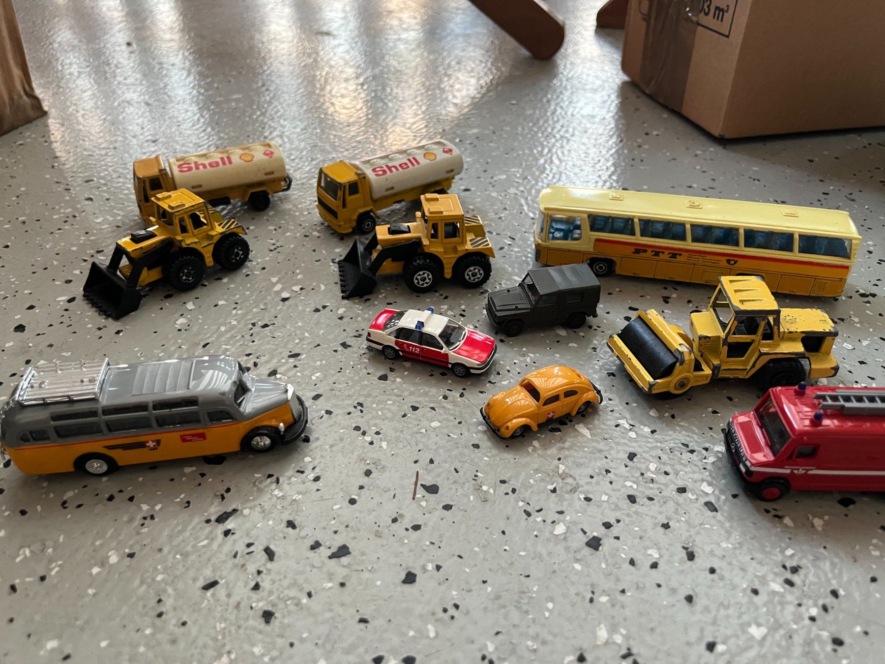 Voitures modèles: Set automobile pour train modélisme. – D'occasion à Genève par mat_qt5h