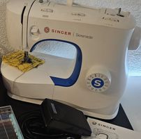 Singer Serenade Nähmaschine mit Fusspedal und Zubehör
