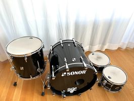 Sonor SQ2, Solid Black (High Gloss), Medium Maple