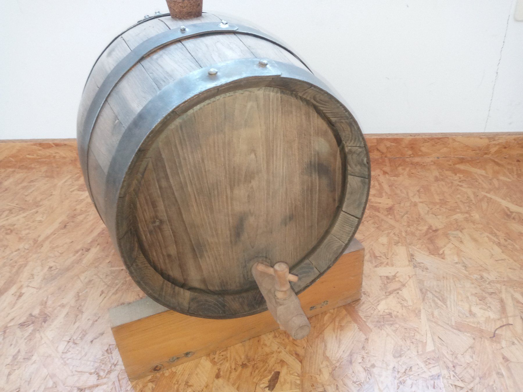Altro: Klein Holzfass Weinfass Bar – Usato da Prez-vers-Siviriez venduto da Monija70 1