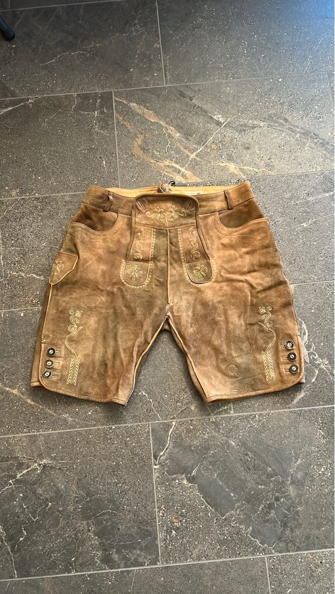 Pantaloni: Lederhose braun (Gr 52) – Usato da Effretikon venduto da aventador10