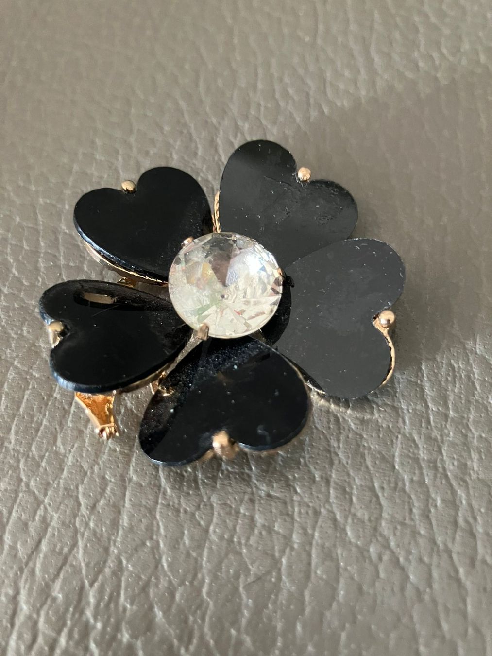 Spille & Fermagli: Spilla fiore nero con strass – Usato da Melano venduto da H-Sara