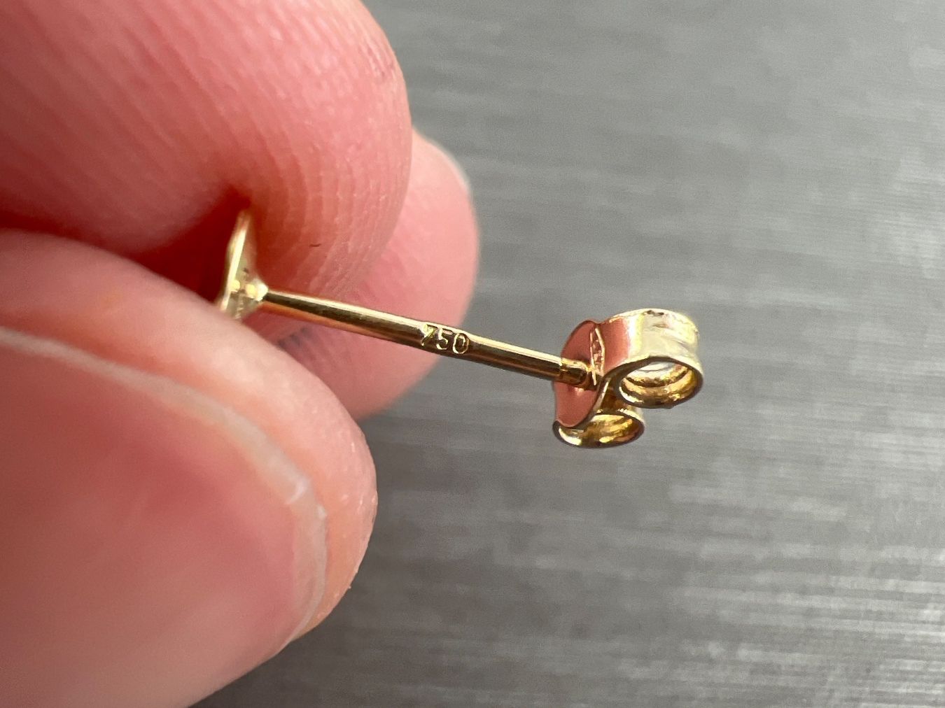 Orecchini pendenti & Orecchini a lobo: Ohrstecker 750 Gold – Usato da Niederuzwil venduto da leo_8857 1