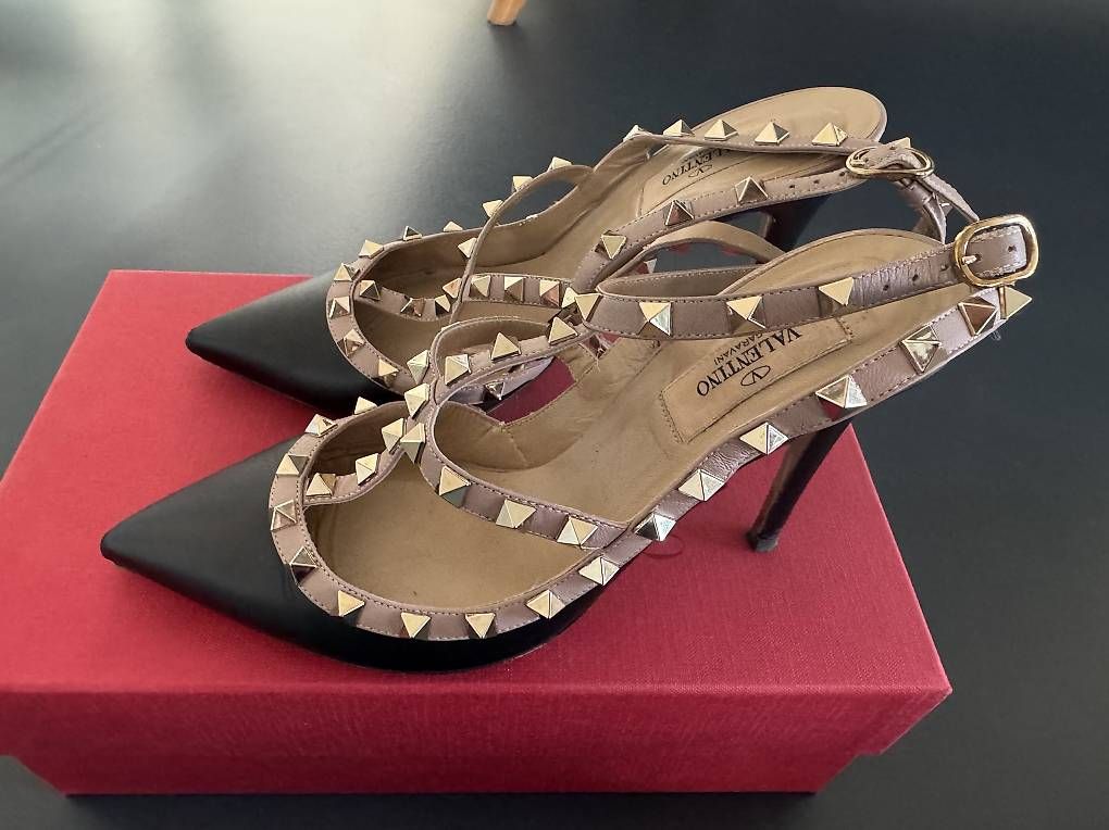 Valentino Scarpe da donna: Valentino Garavani Rockstud Heels ? Grösse 39 – Usato da Zürich venduto da danamihaela12 1