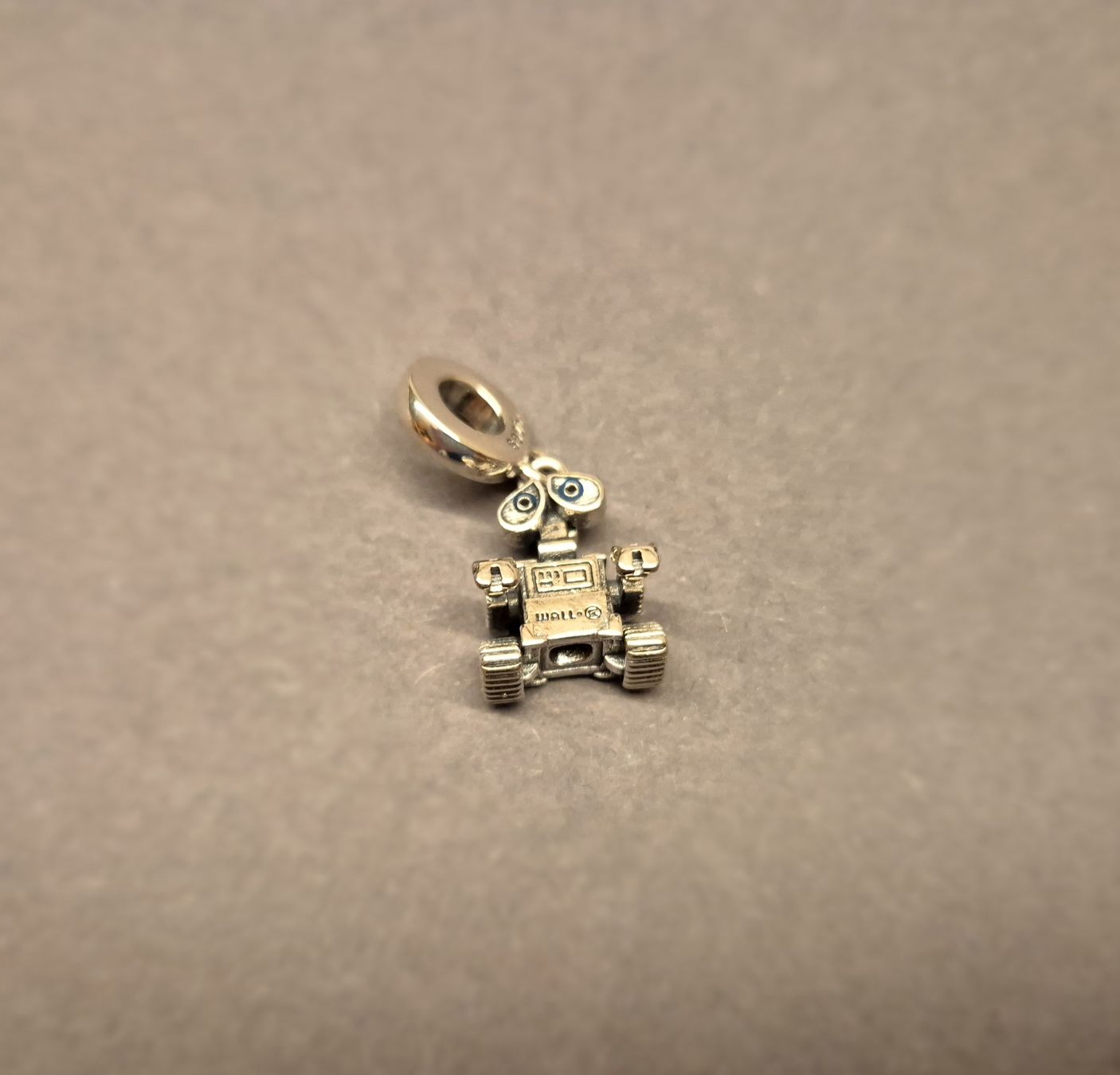 Ciondoli: Silber Charm Wall-E Dangle +Garantie – Nuovo (secondo la descrizione) da Rotkreuz venduto da Carbone_Bijou-Shop