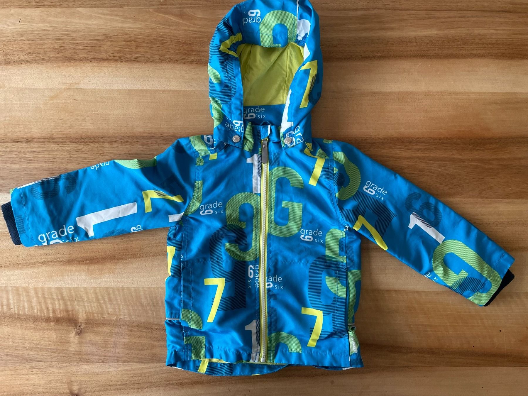 Name It Giacche & Cappotti: Frühlingsjacke / Herbstjacke Gr 104 – Usato da Luzern venduto da Patrick_e
