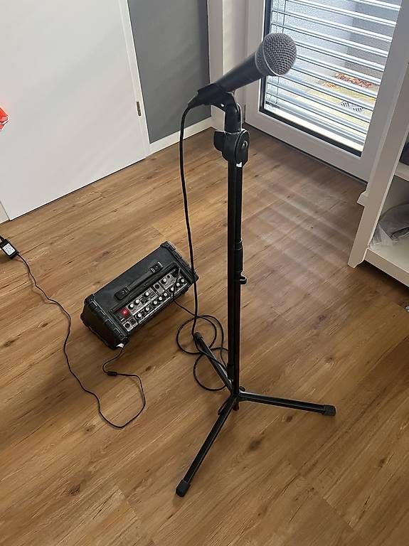 Roland Verstärker: Roland Cube Street Verstärker Set – Gebraucht aus Gelterkinden von charrasse 2