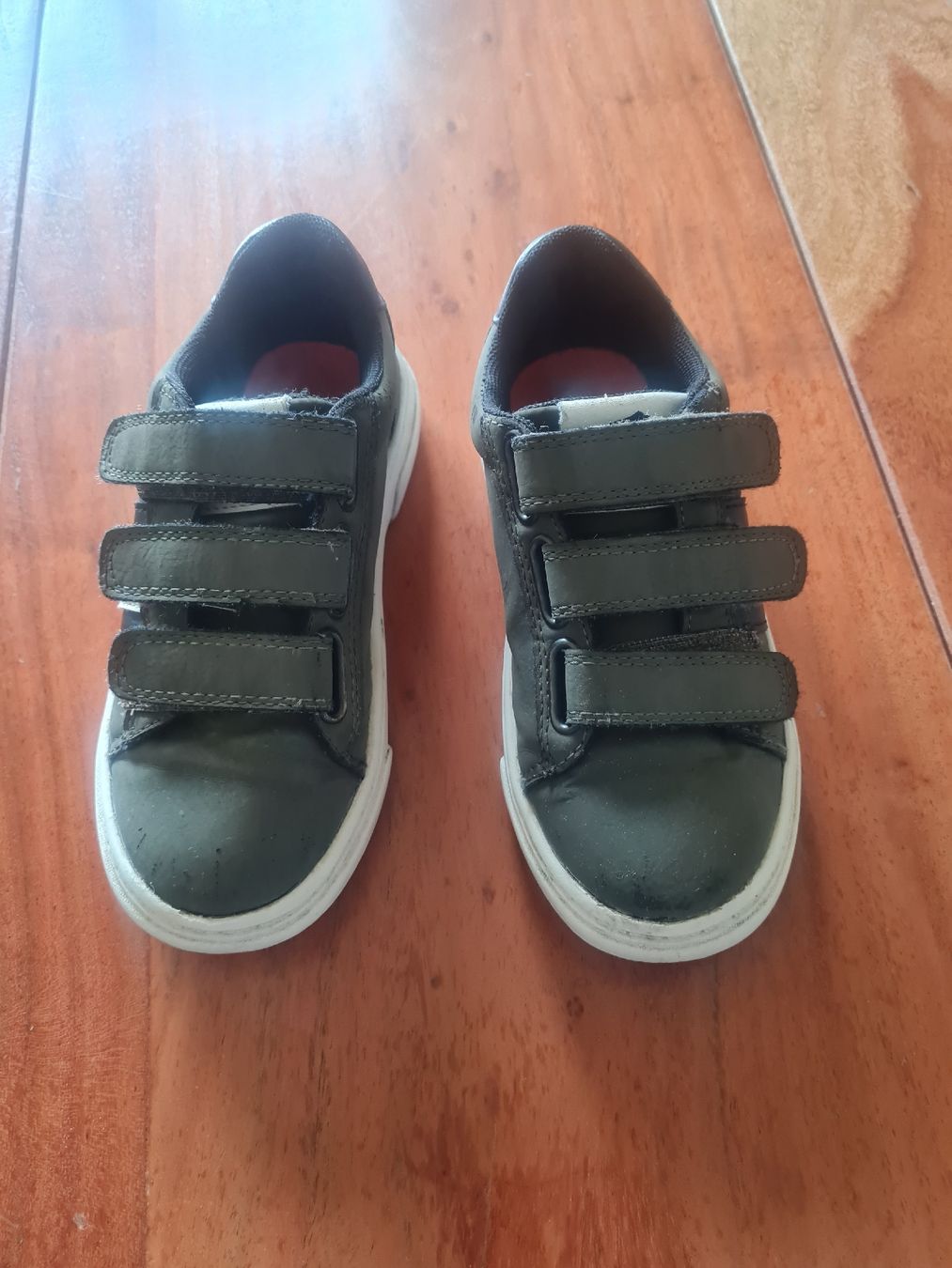 Scarpe per ragazzi: Turnschuhe Grösse 29 – Usato da Otelfingen venduto da Amors
