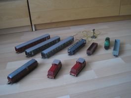 3 Lima Loks und etliche Wagen & ein Signal