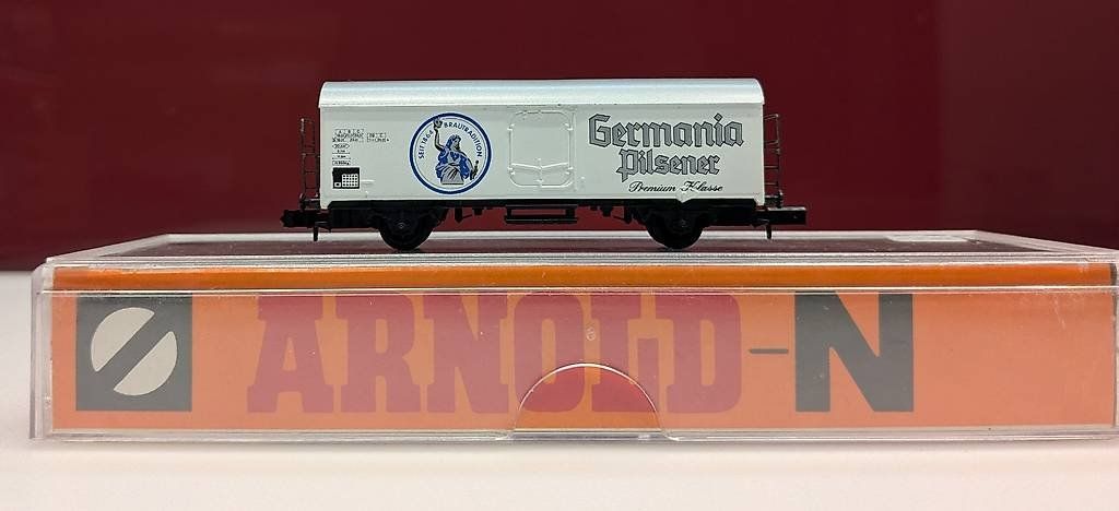 Arnold Modelleisenbahnen: Spur N Kühlwagen "Germania Pilsener" – Gebraucht aus Reinach BL von angus74 3