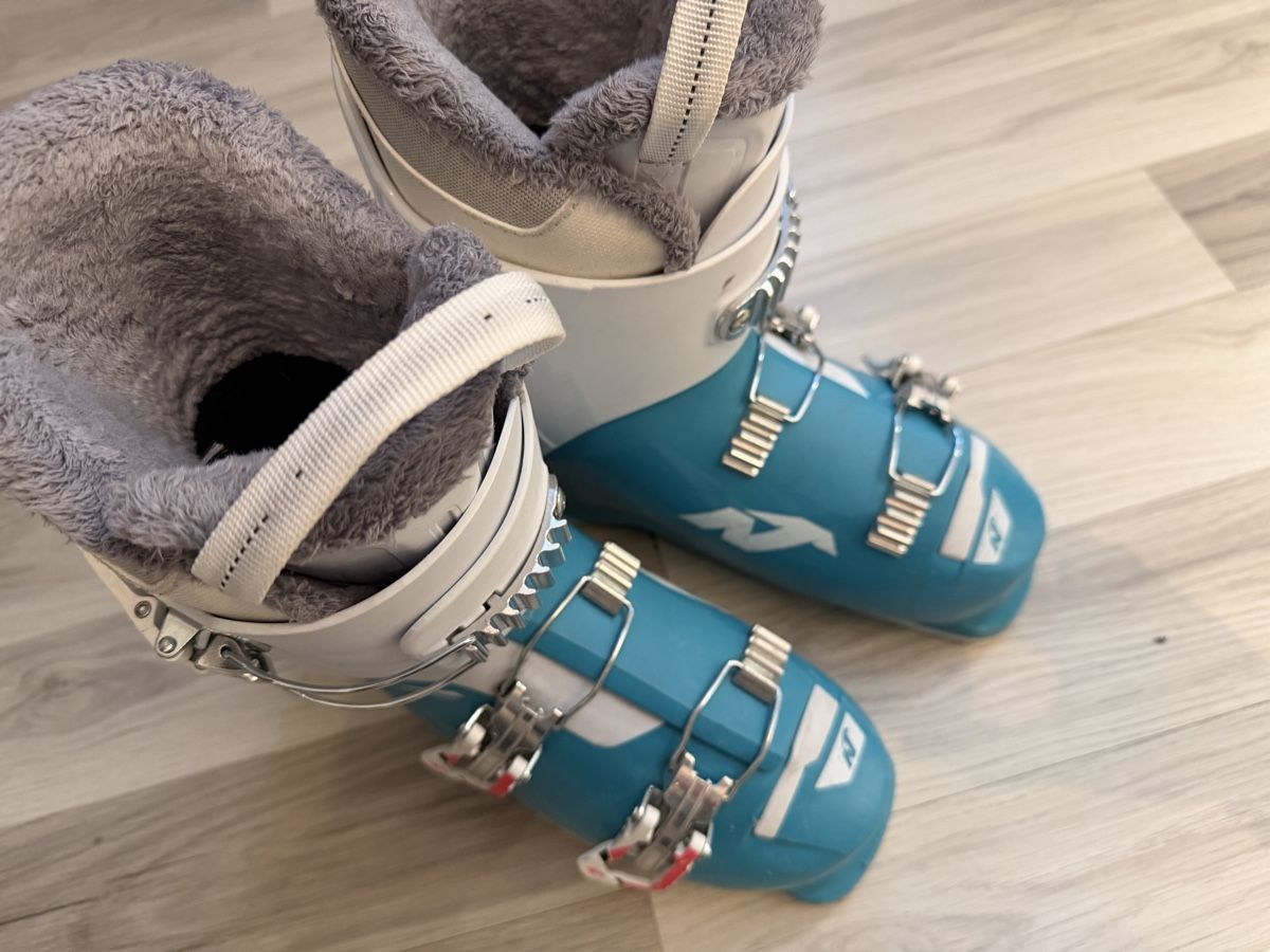 Nordica Scarpe per ragazzi: Nordica Speedmachine Skischuhe, Grösse 24.5 – Usato da Feldbrunnen venduto da cleo09