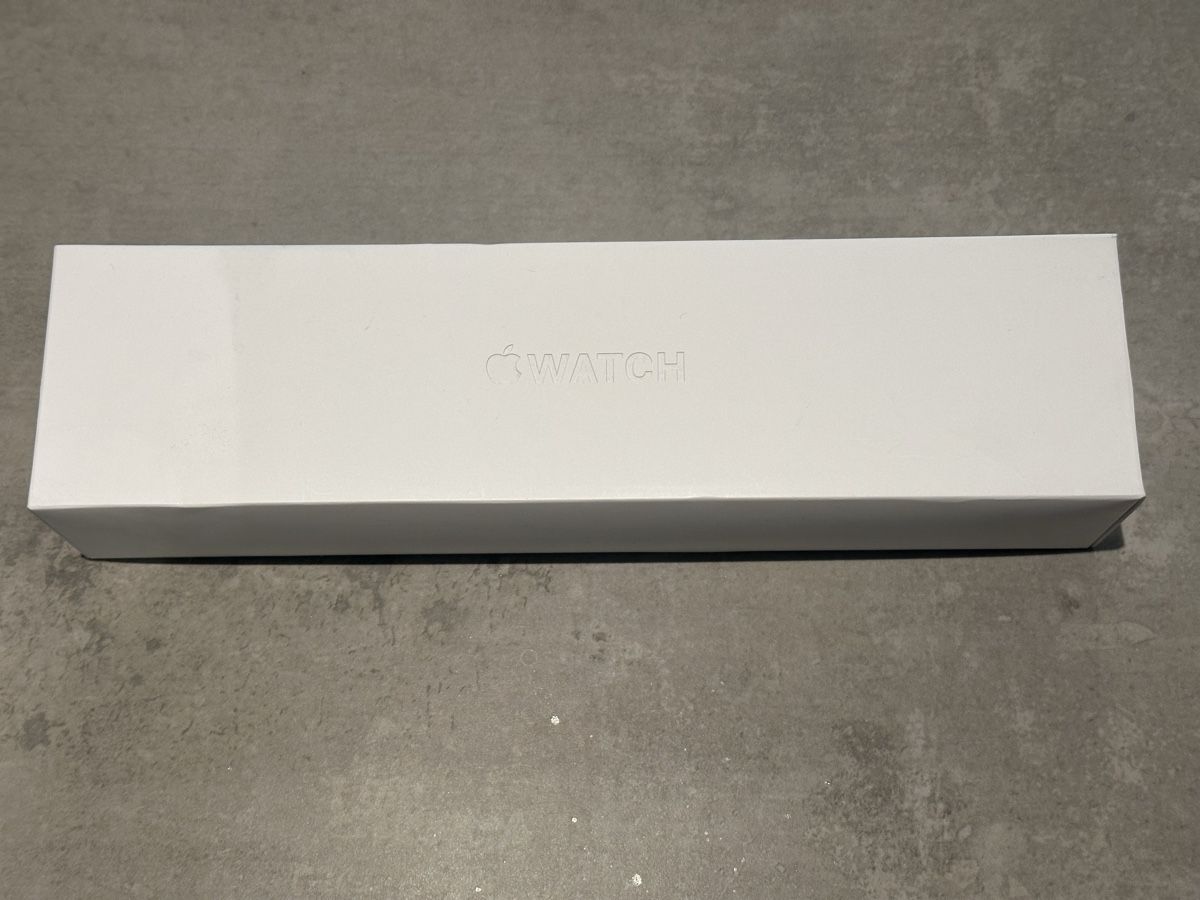 Apple Smartwatch: Apple Watch Series 4 – Nuovo (secondo la descrizione) da Kölliken venduto da mar_8jjj 1