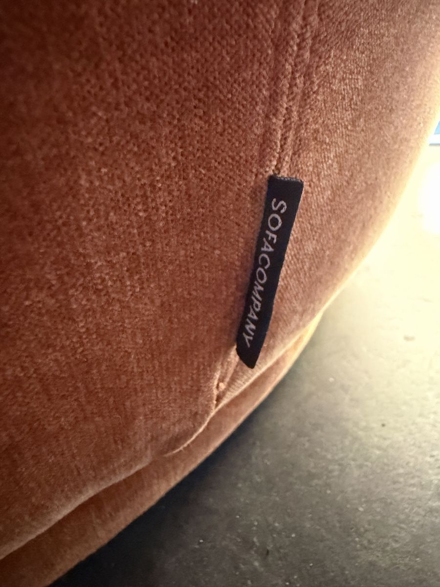 Divani: Sofa Retro Stil  – Usato da Bern venduto da sartemiss 1