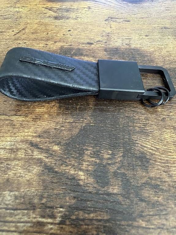 Mercedes-Benz Portachiavi: Keyholder AMG – Usato da Giubiasco venduto da Simox5 1