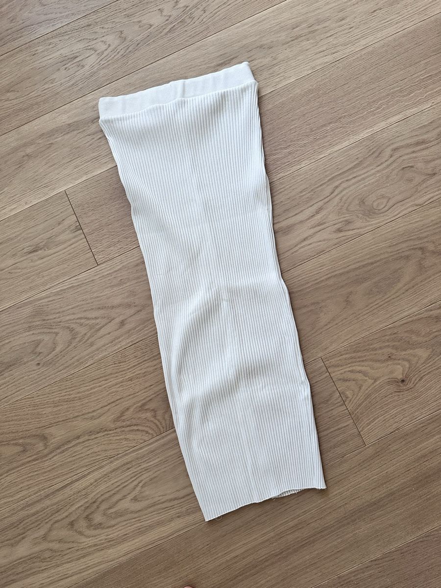 Zara Jupes: ZARA Midi Rock – D'occasion à Küssnacht am Rigi par annine.l. 1
