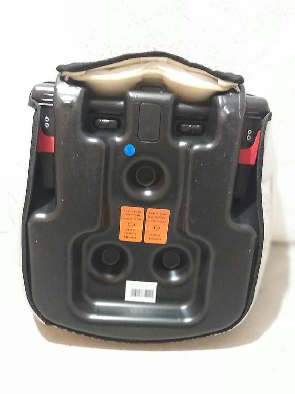 Sièges auto: Autokindersitzerhöhung mit Isofix – D'occasion à Zürich par Dadizair 1