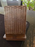 Handyhalterung aus Holz, braun