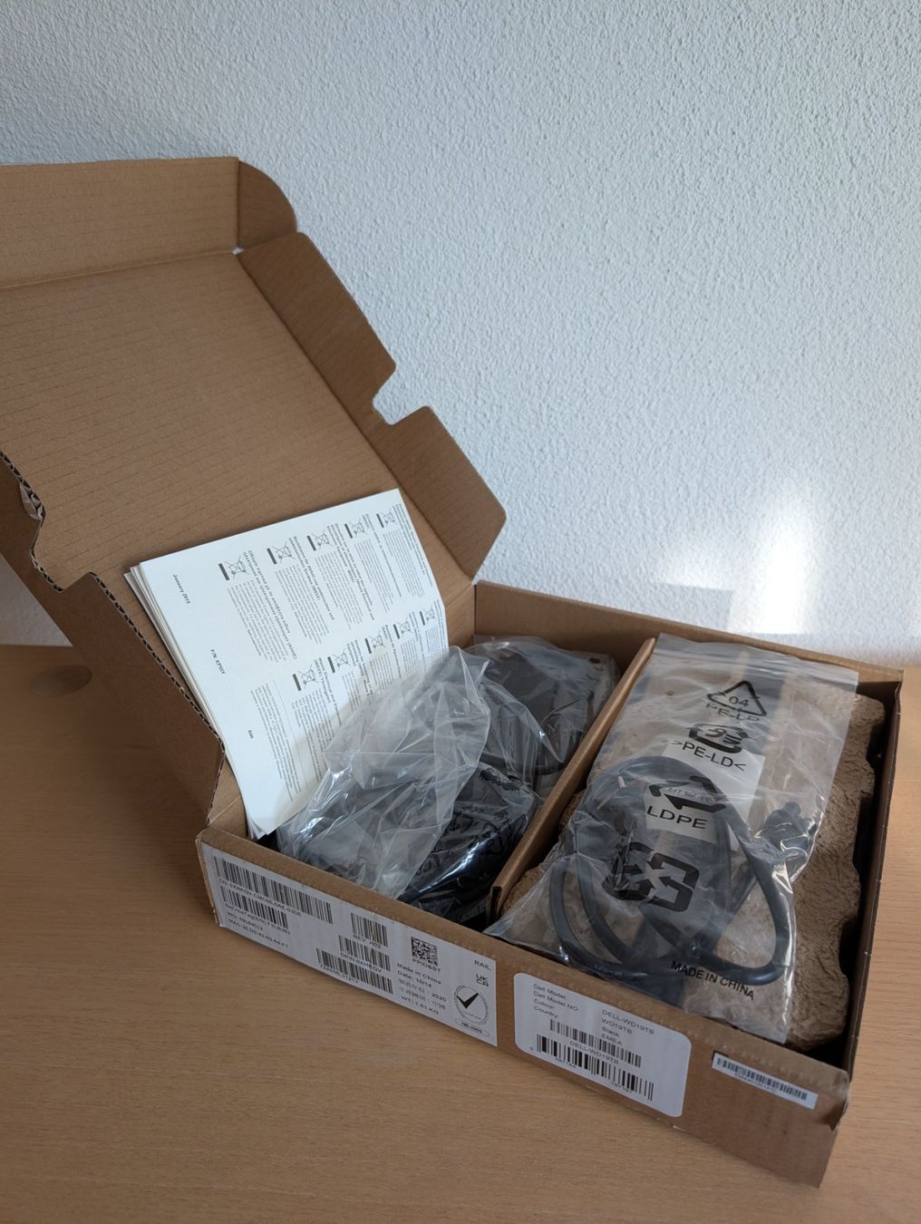 Dell Docking station: Dell Thunderbolt Dock - WD19TB – Neuf avec emballage d'origine à Killwangen par sockenmeister 6