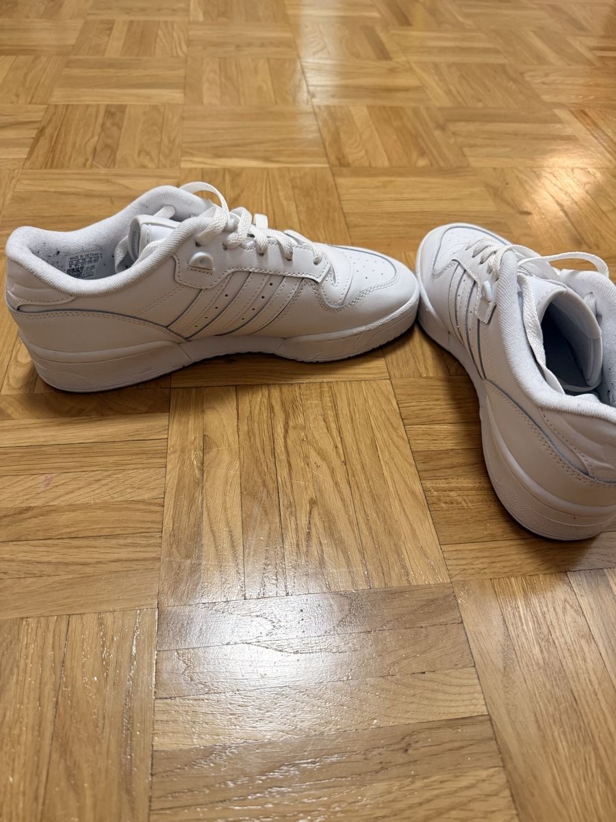 Scarpe da uomo: Adidas Rivalry Low Sneaker – Nuovo (secondo la descrizione) da Rotkreuz venduto da kte_y7fs 1