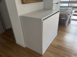 Schuhschrank weiss mit Kippfach guter Zustand