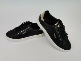 GUESS Schuhe Gr. 39