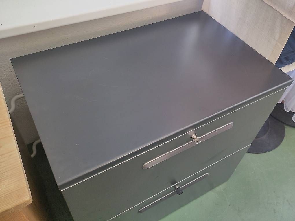 Armadi: Aktenschrank in grau Holz – Usato da Pratteln venduto da Cartonsducoeur_bl 1