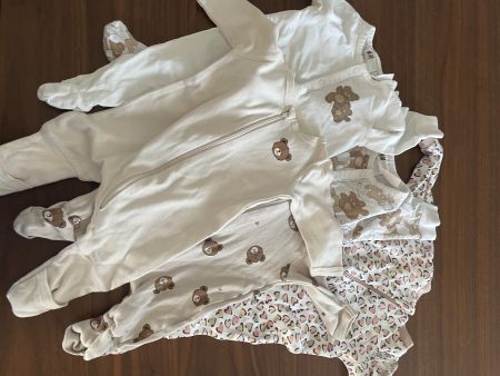 Mädchen-Babykleidung Grösse 56 – schönes Bekleidungspaket