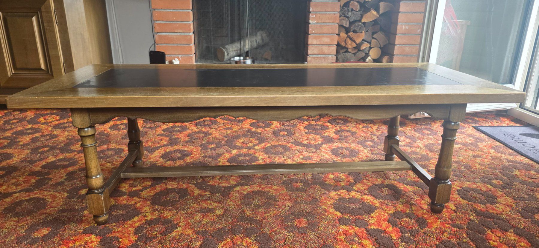 Tische: Couchtisch Holz mit schwarzer Schieferplatte – Gebraucht aus Besenbüren von Zobicom 1